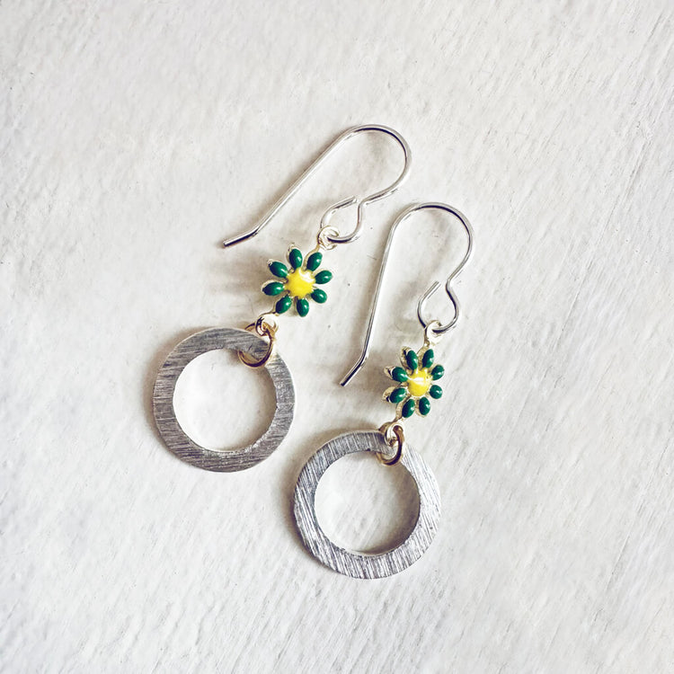 daisy ring // enamel daisy flower and silver plated circle ring earrings by Peacock & Lime