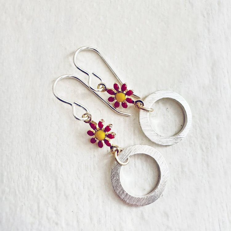 daisy ring // enamel daisy flower and silver plated circle ring earrings by Peacock & Lime