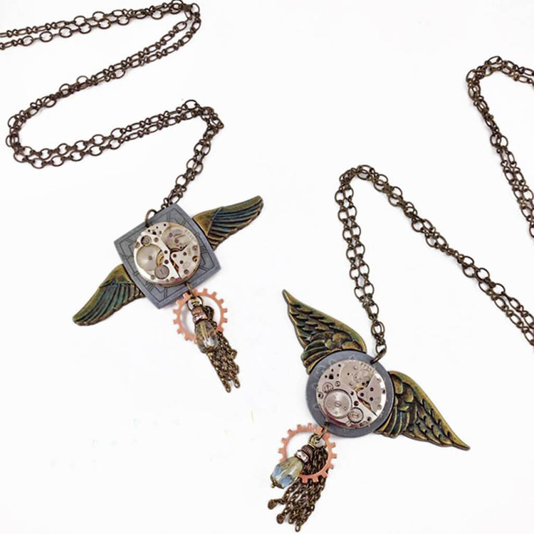 flying through time // steampunk watch and gear necklace - Peacock & Lime