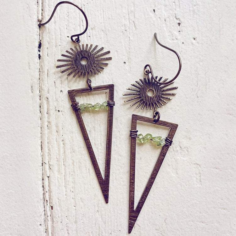 pulsar // boho antiqued brass sun star triangle & peridot earrings - Peacock & Lime