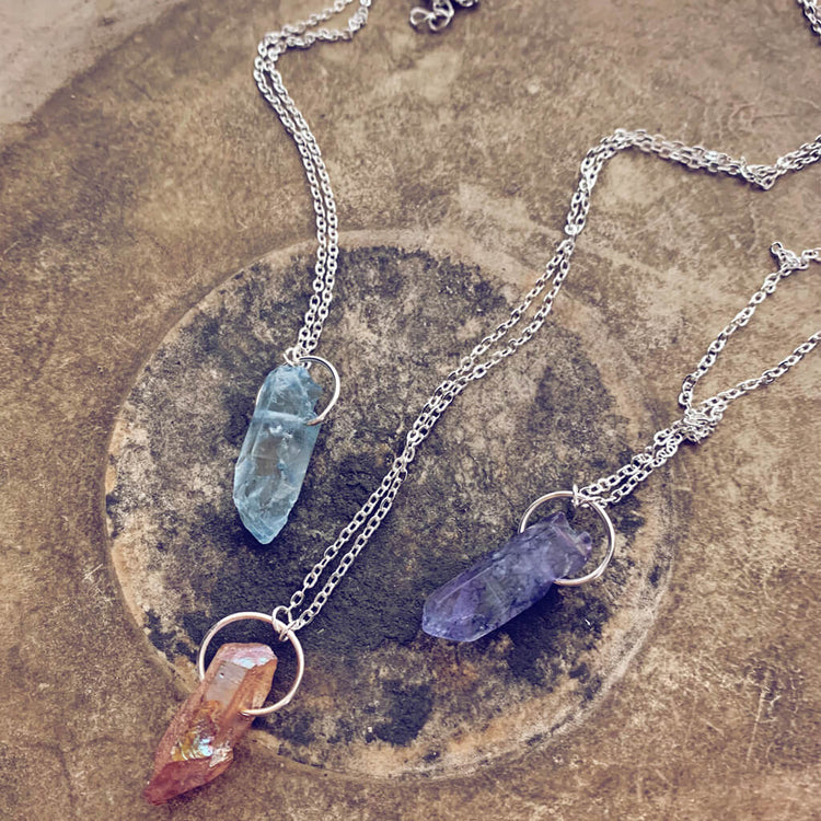 simple quartz gemstone spike pendant necklace - Peacock & Lime