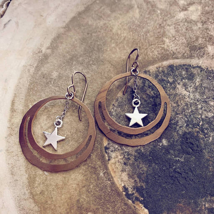 wandering orbit - shooting stars / natural brass dangle earrings - Peacock & Lime