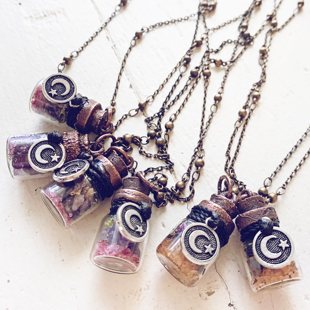 Jar necklace deals pendant