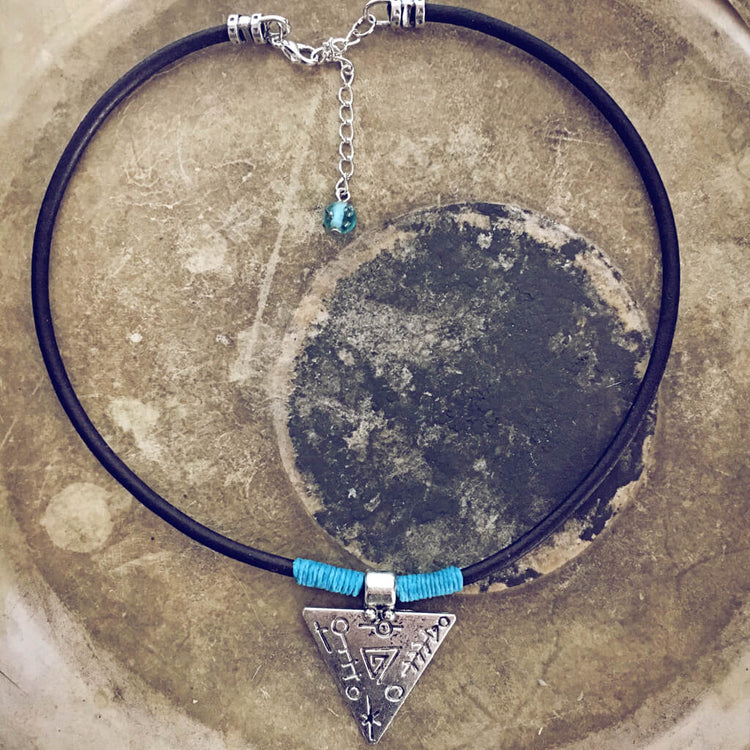 mystic triangle // leather choker necklace - turquoise - Peacock & Lime
