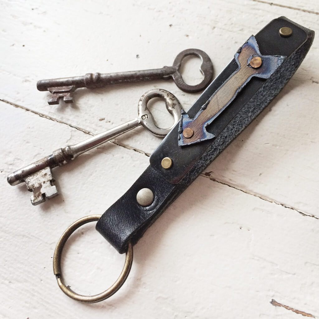 aim // rustic metal arrow and leather key ring / key fob - Peacock & Lime