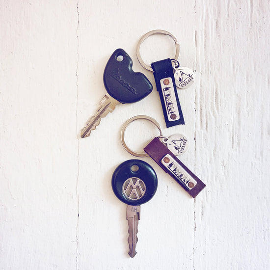 explore outdoor adventures // key ring / keychain - Peacock & Lime