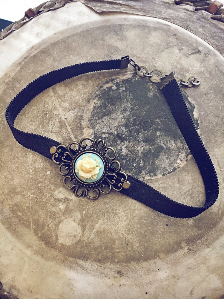 filigree flower cameo pendant choker necklace - Peacock & Lime