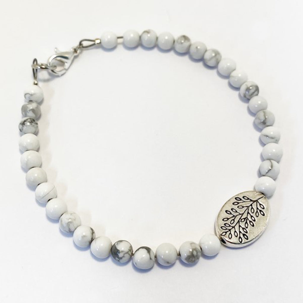 white sand dune // howlite gemstone bead bracelet - Peacock & Lime